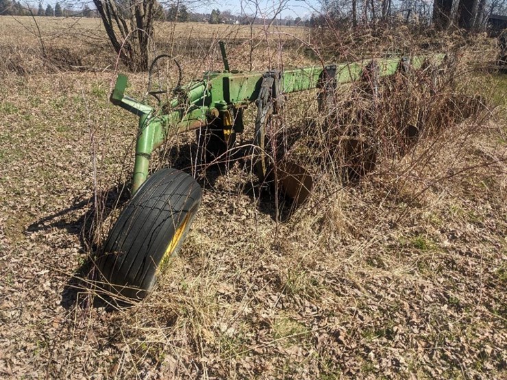 john-deere-2700-image-2