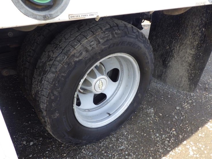 2008-chevrolet-3500hd-image-12