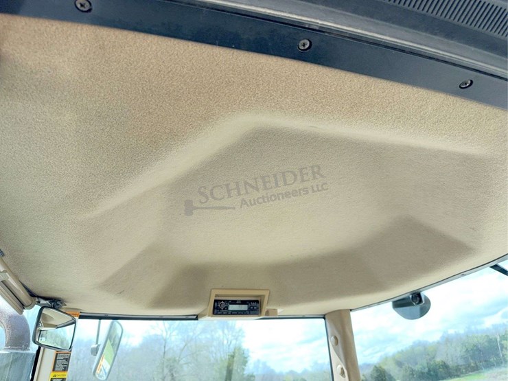 john-deere-200-image-75