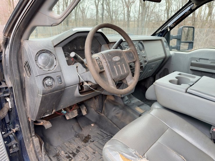 2012-ford-f450-xl-image-24