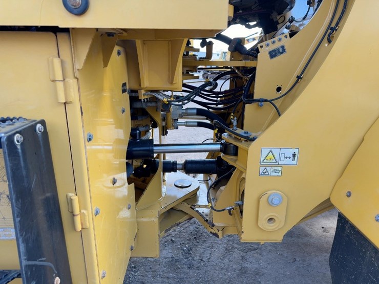 2017-caterpillar-950m-image-18