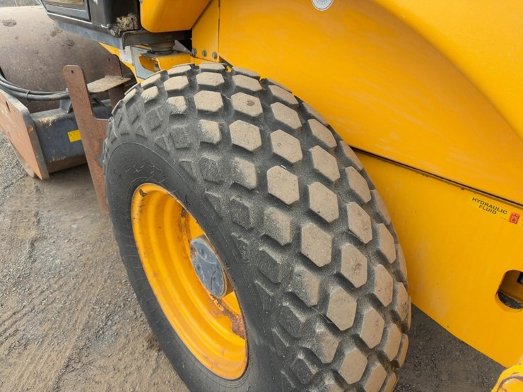 2008-jcb-vibromax-vm75d-image-10