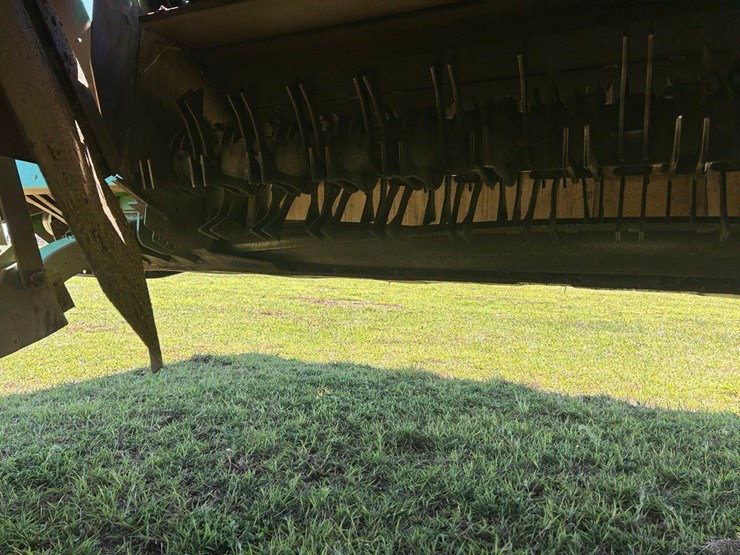 2022-john-deere-w235m-image-23