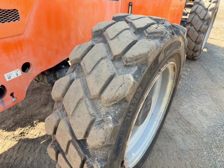 2014-sky-trak-10054-image-10