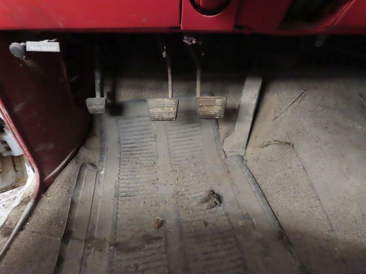 1964-chevrolet-chevelle-300-4dr-sedan-image-12