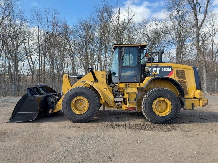 2017-caterpillar-950m-image-2