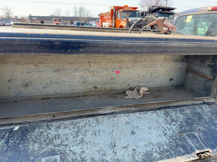 2002-ford-f350-xl-image-18