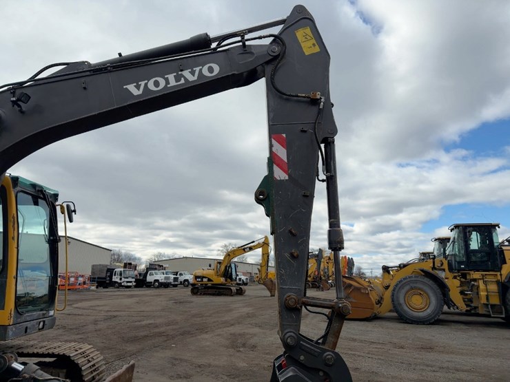 2006-volvo-ec140b-lc-image-10