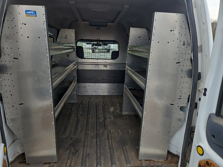 2013-ford-transit-image-15