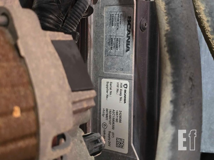 2017-doosan-dl300-5-image-27