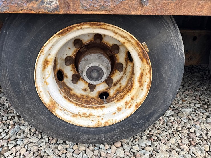 2018-massey-ferguson-8-image-34