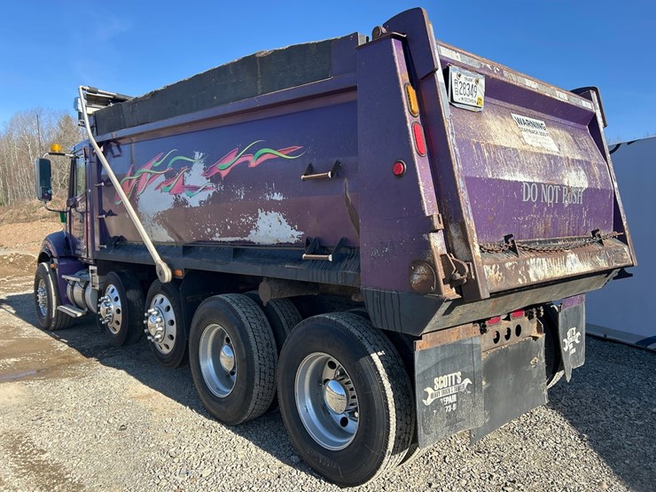 2010-massey-ferguson-8-image-3