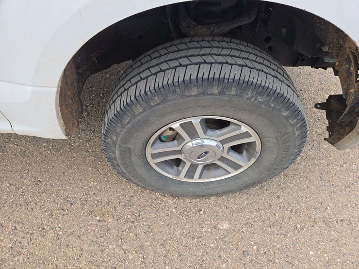 2017-ford-f150-xl-image-8