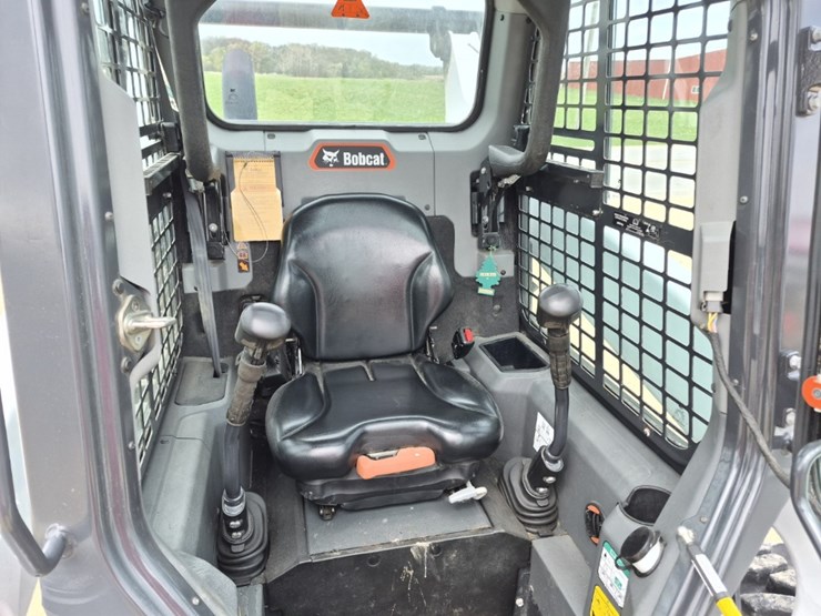 2020-bobcat-s76-image-15
