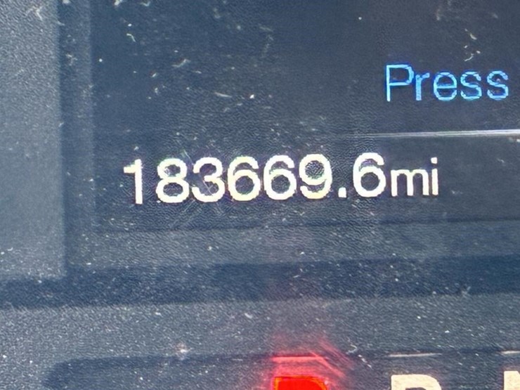 2018-ford-f150-xl-image-12