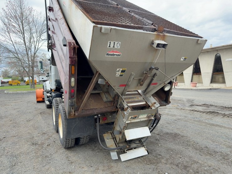 2010-mack-granite-gu713-image-30