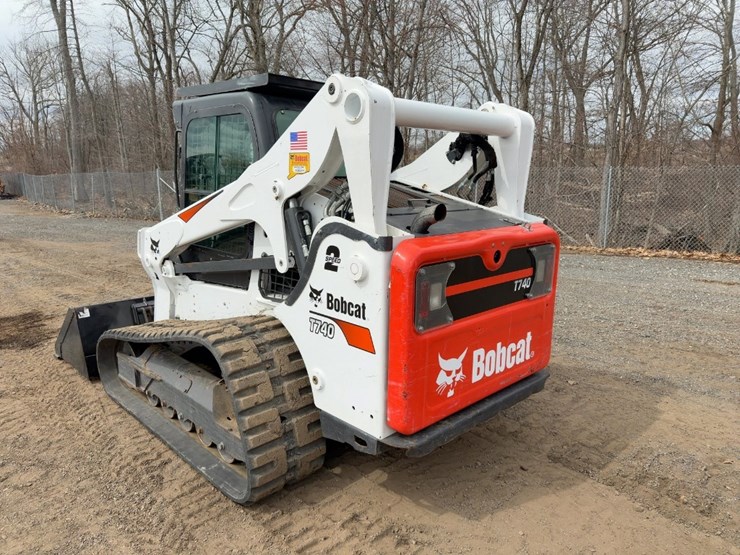 2020-bobcat-t740-image-3