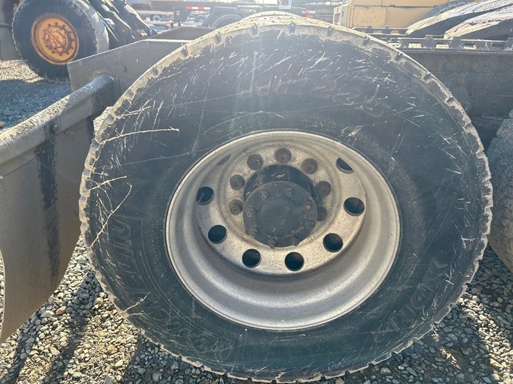 2002-massey-ferguson-8-image-90