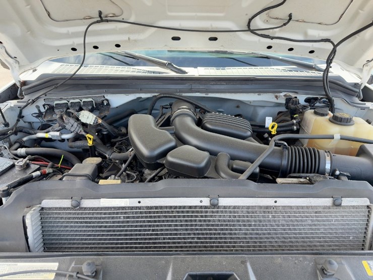 2010-ford-f350-xlt-image-12