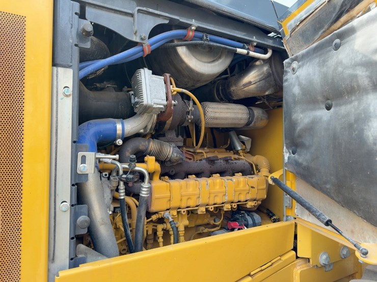 2018-deere-544k-image-18