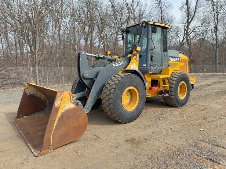 2018-deere-544k-image-1