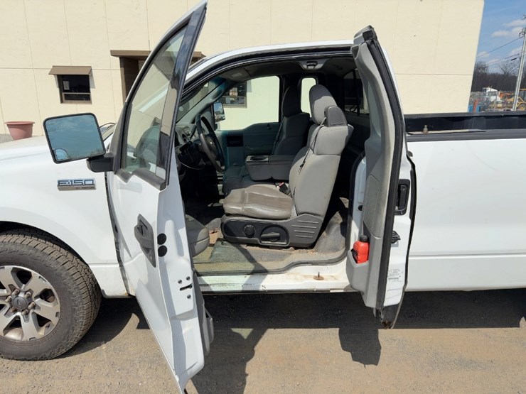 2004-ford-f150-xl-image-15