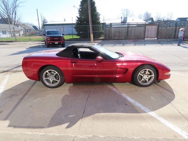 2000-chevrolet-corvette-roadster-image-4