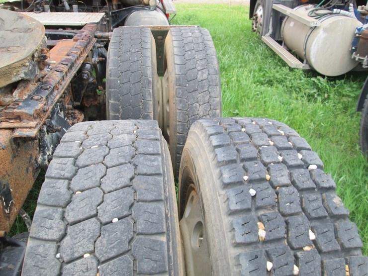 #46169-•-2007-freightliner-columbia-t/a-sleeper-truck-tractor-1fuja6cy07lx38975-image-14