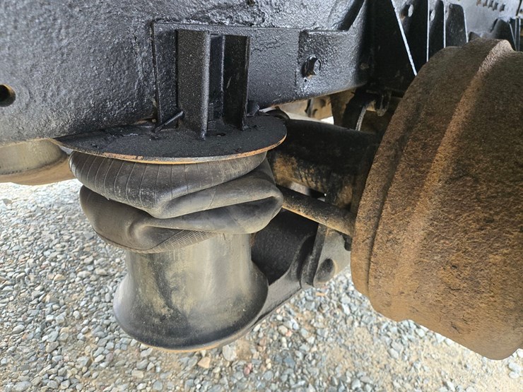 1991-peterbilt-357-image-39