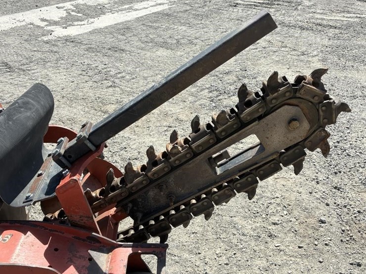 2011-ditch-witch-rt12-image-6