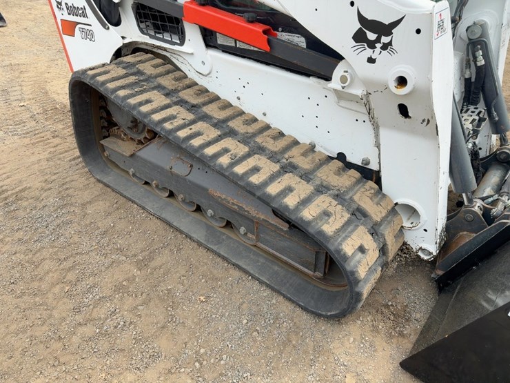 2020-bobcat-t740-image-12