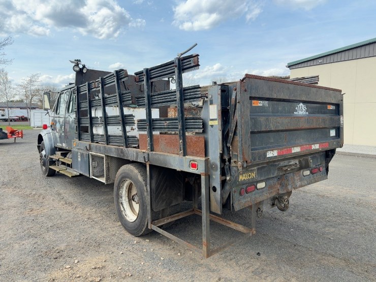 1992-international-4700-image-3