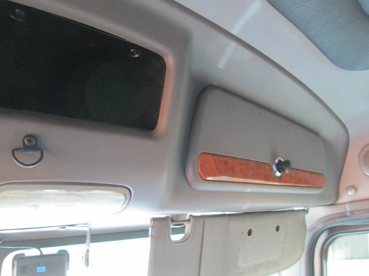 2008-peterbilt-389-image-43