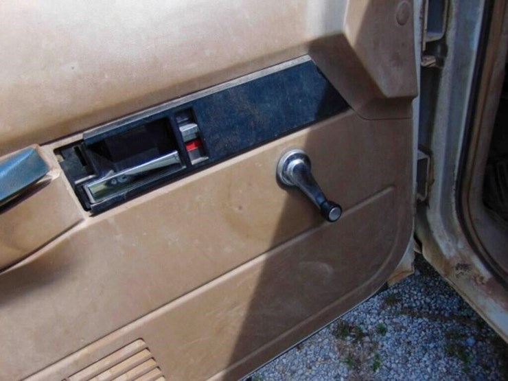 chevrolet-2500-image-16