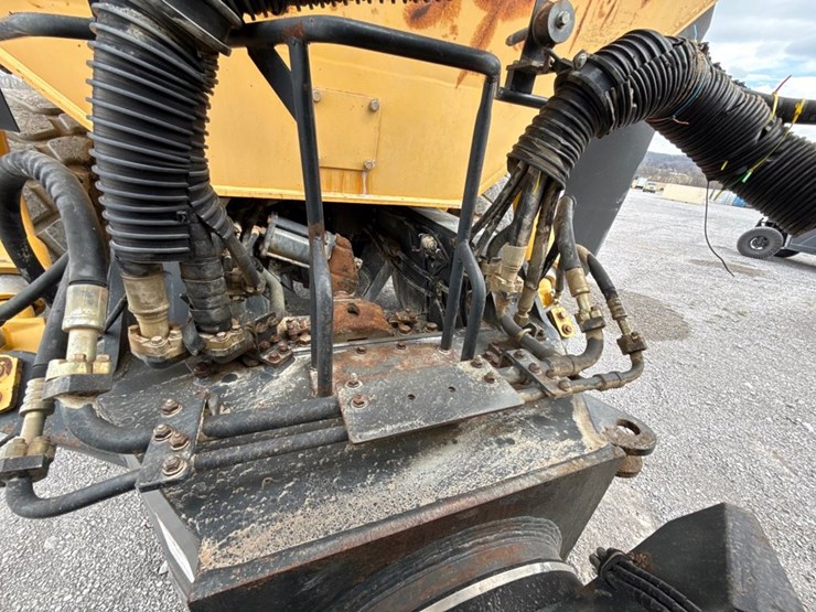 2007-komatsu-hm400-2-image-16