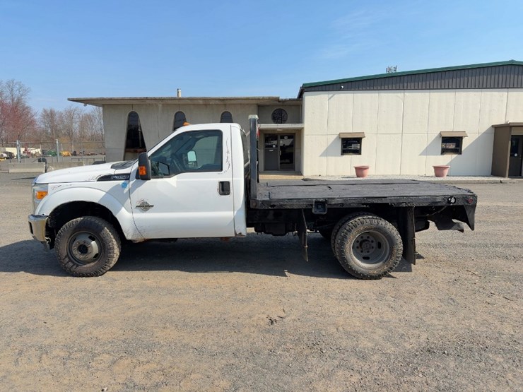 2015-ford-f350-xl-image-2