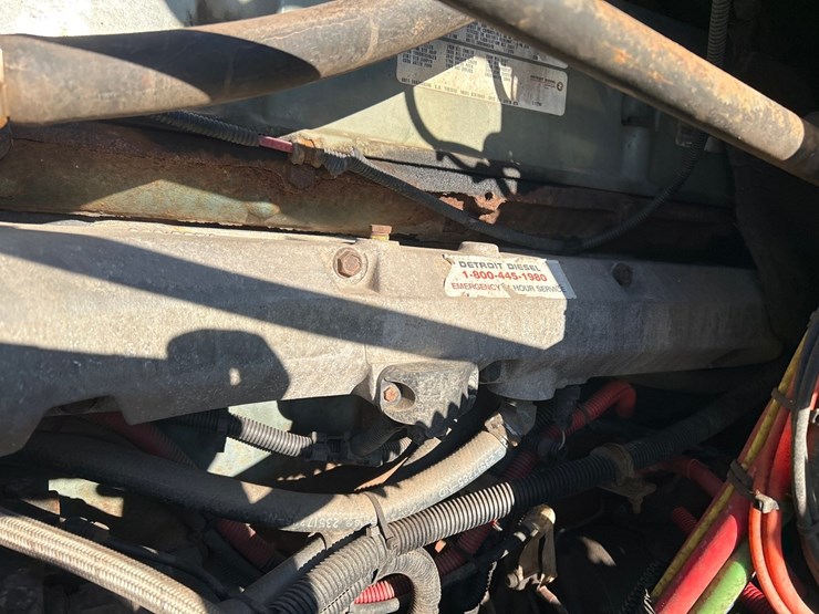 2002-massey-ferguson-8-image-56