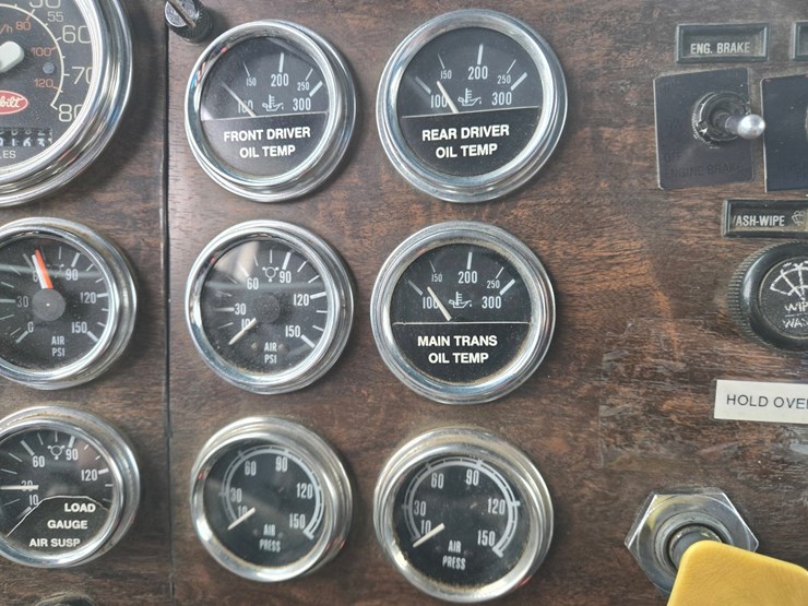 1991-peterbilt-357-image-67