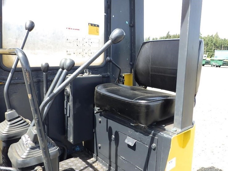 komatsu-pc28uu-image-29