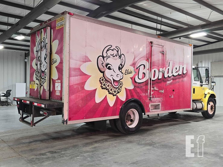 2007-international-durastar-4300-image-3