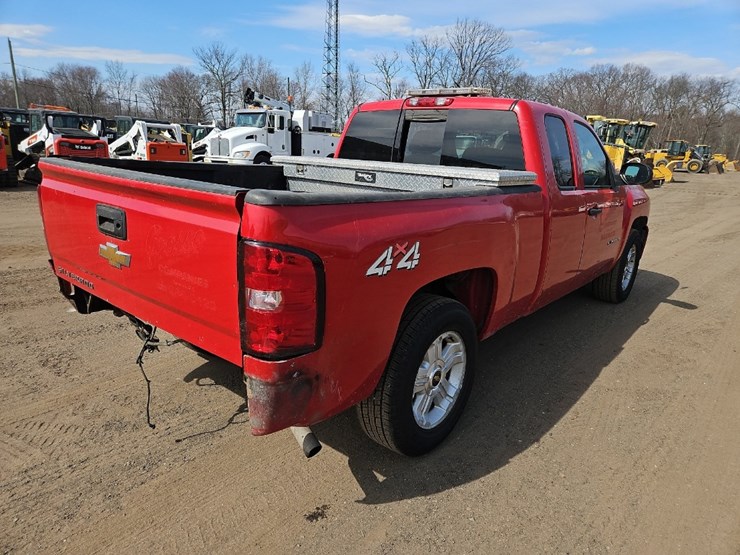 2010-chevrolet-silverado-1500-image-5