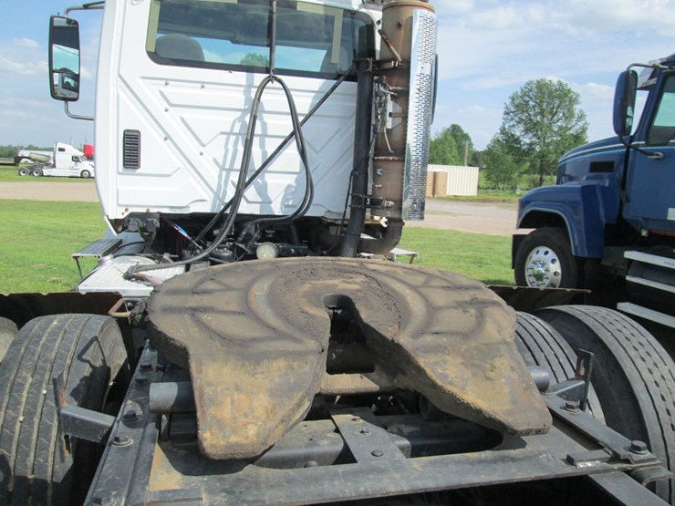 2012-international-prostar-image-9