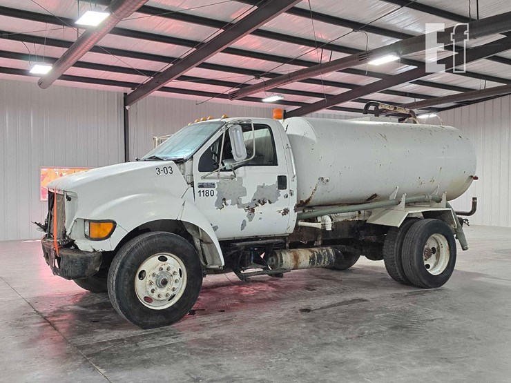 2000-ford-f650-sd-image-1