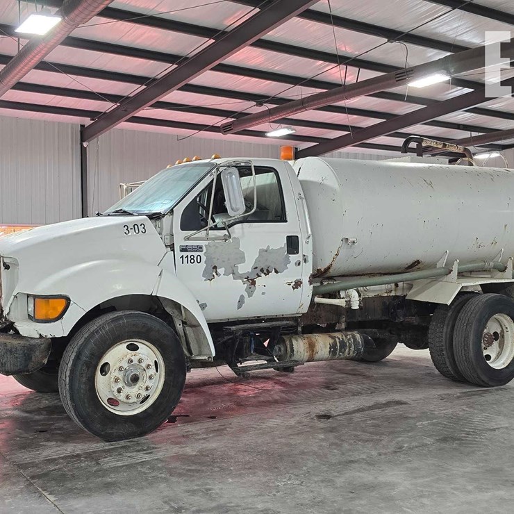 2000 FORD F650 SD