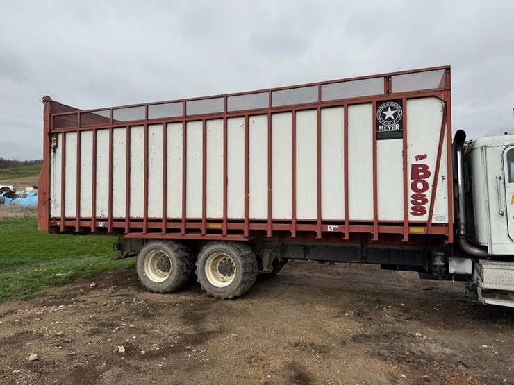 1999-freightliner-fld112-image-2