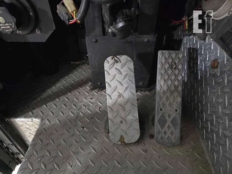 1988-pierce-dash-image-11