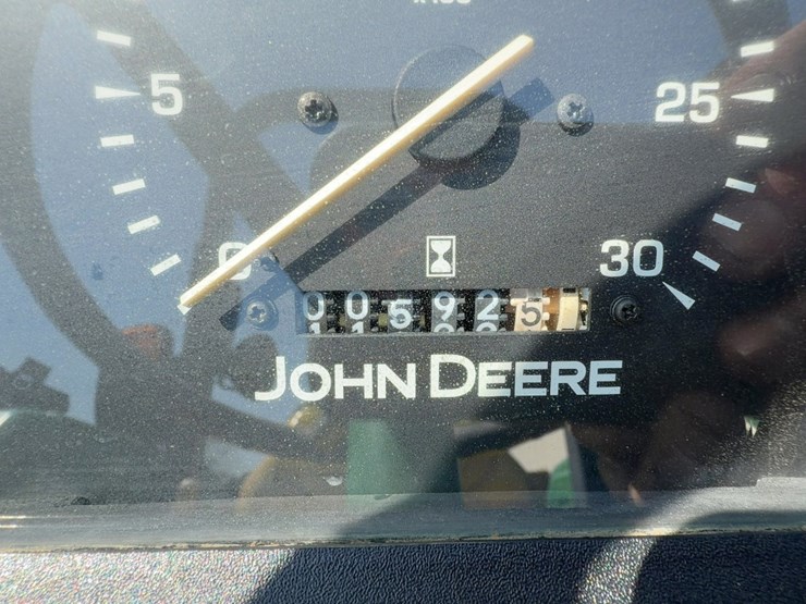 john-deere-5045d-image-17