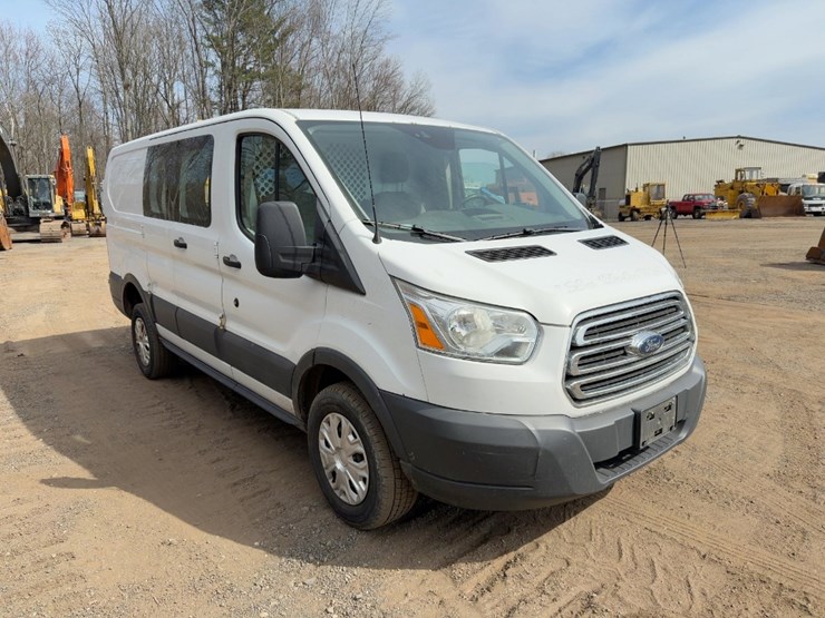 2016-ford-transit-image-7