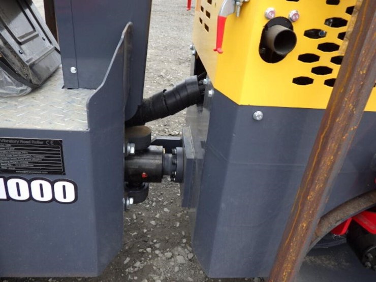 2026-sdlool-1000-vibratory-smooth-drum-roller-image-7