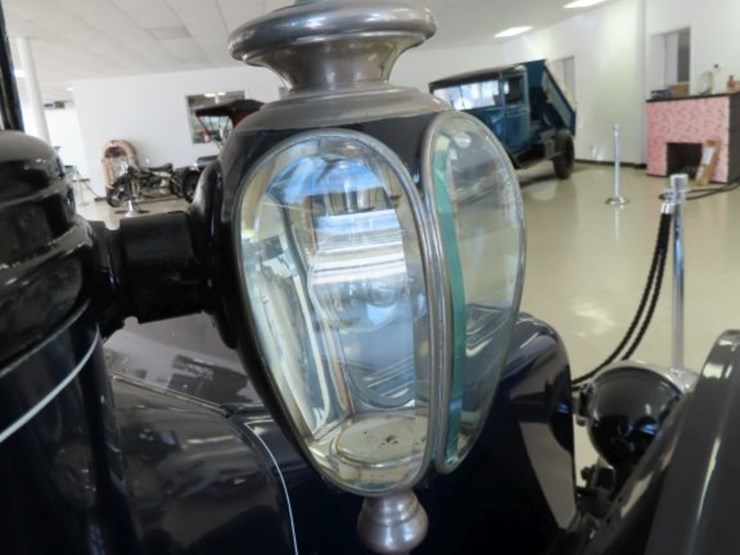 1918-detroit-model-74-brougham-electric-car-image-20